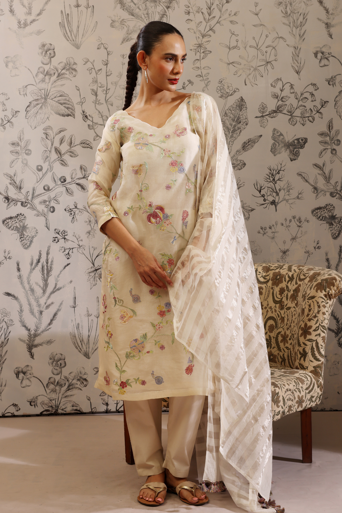 Manohara - Kurta Set- Off White