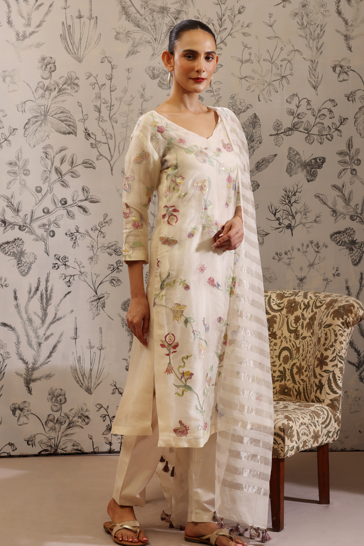Manohara - Kurta Set- Off White