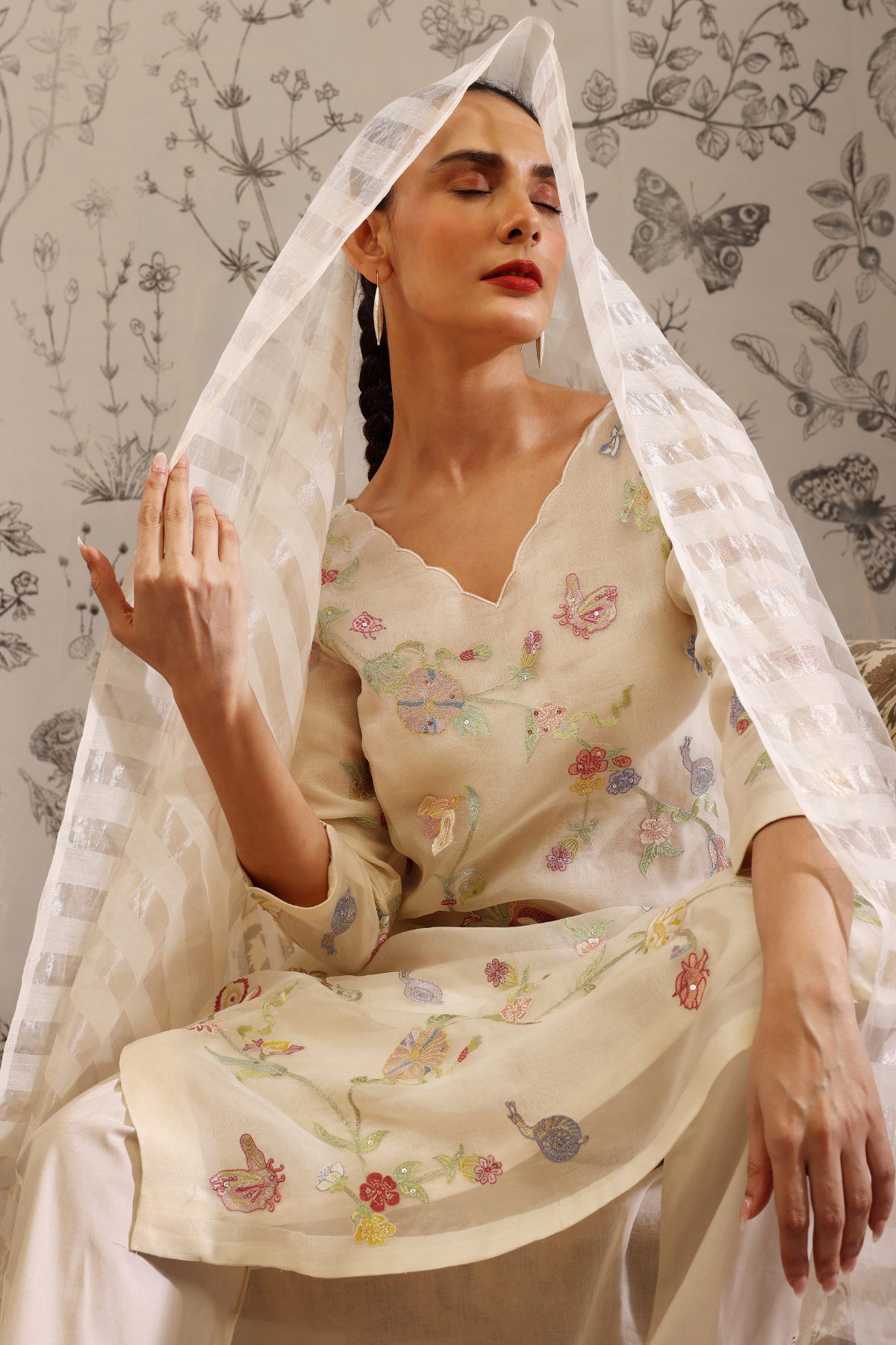 Manohara - Kurta Set- Off White