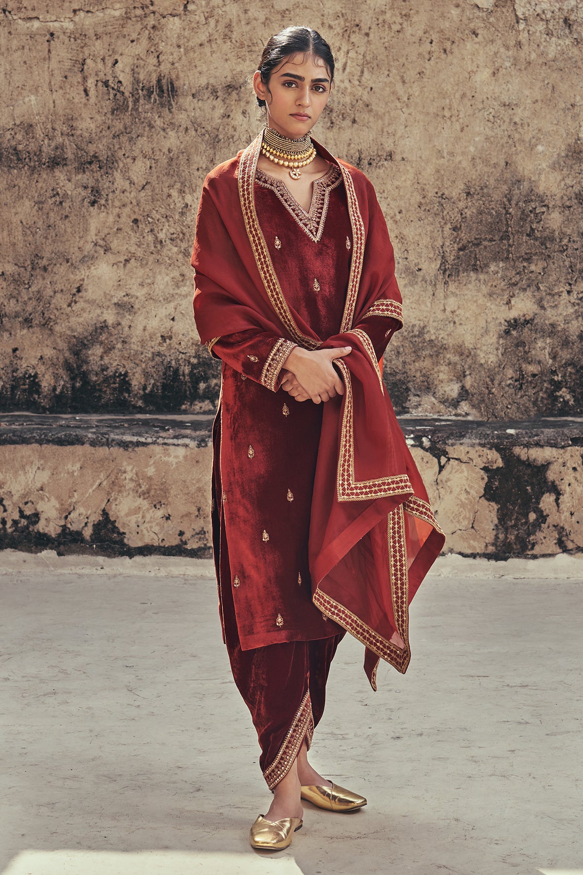SHARNAMLI MEHRA IN OUR MARAVA KURTA SET