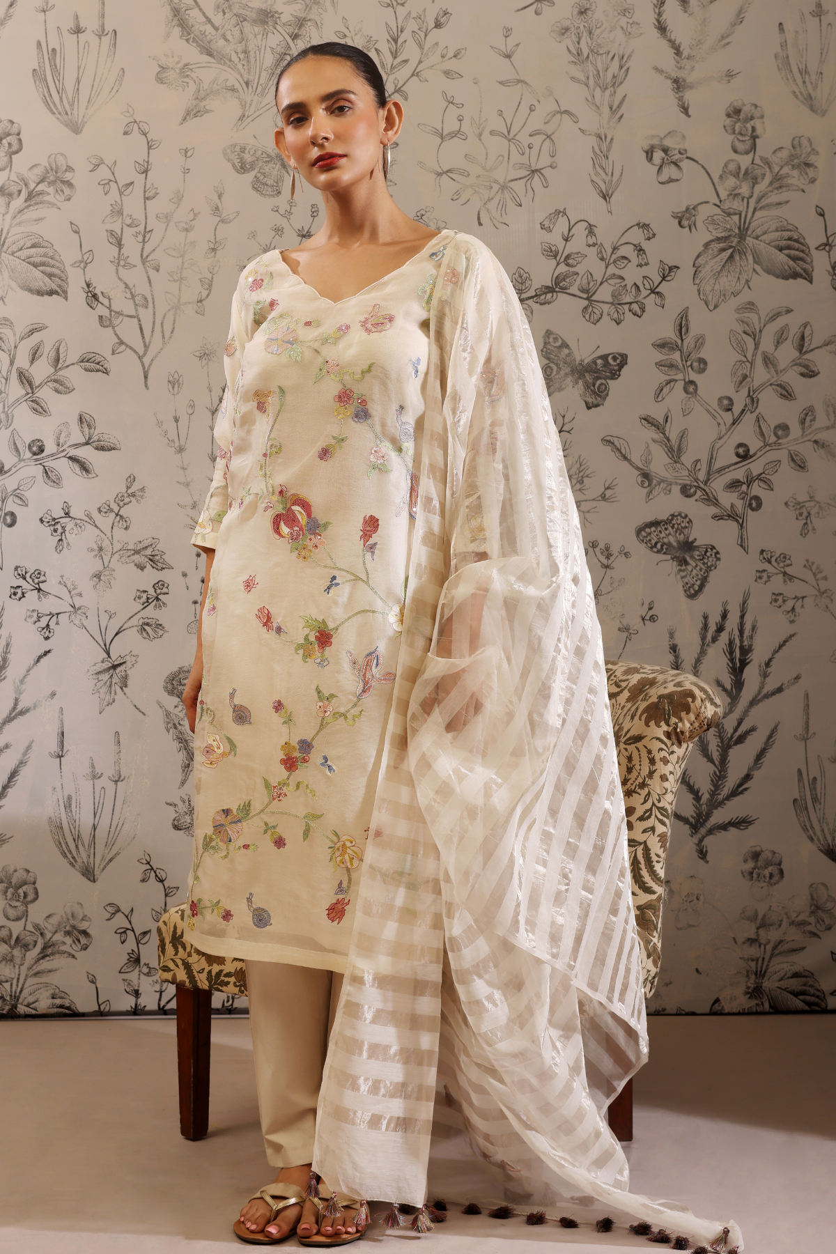 Manohara - Kurta Set- Off White
