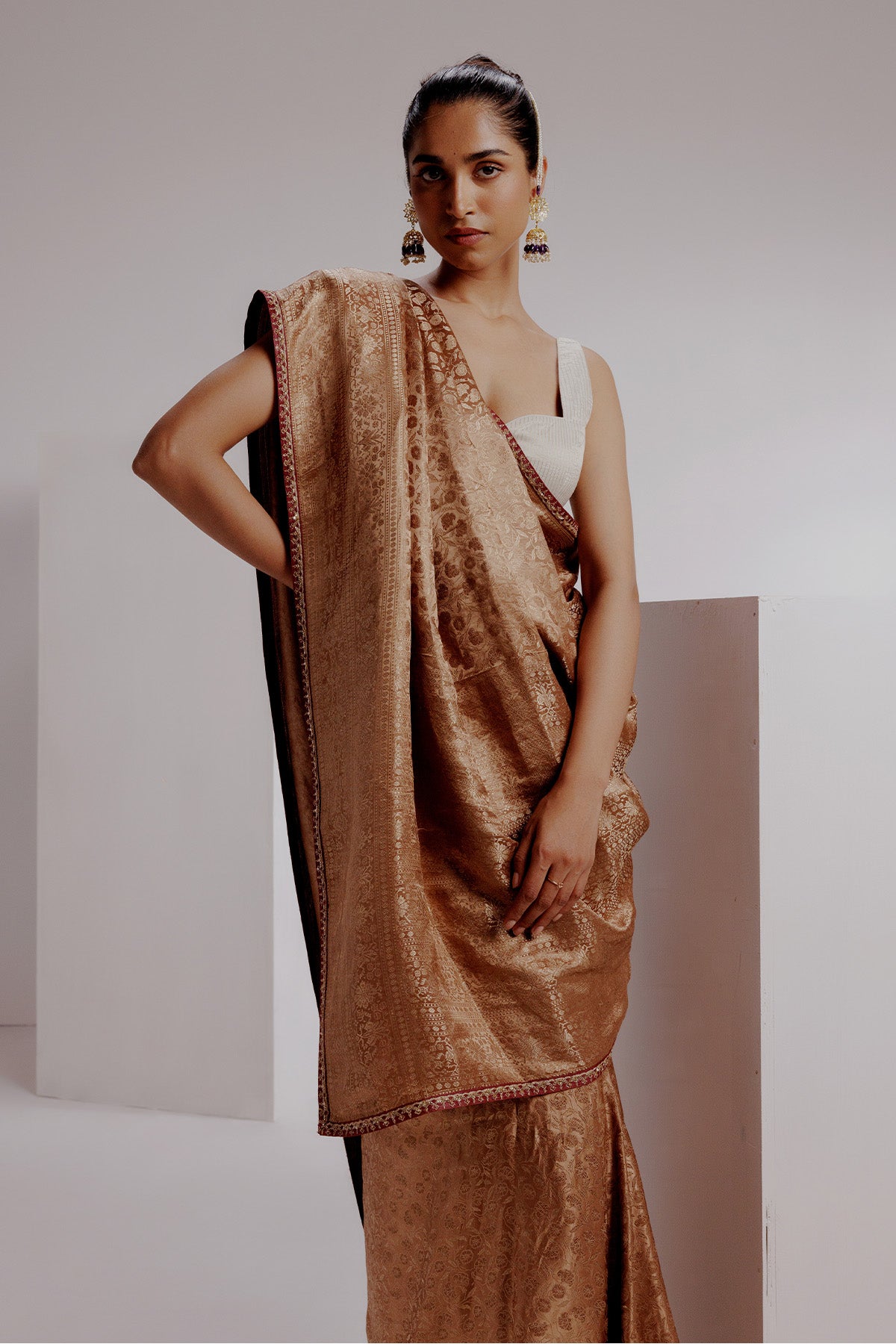 Ahilia Saree